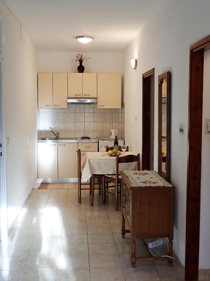 Katja Beach Apartment Račišće Екстериор снимка