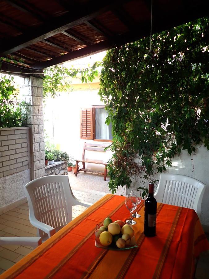 Katja Beach Apartment Račišće Екстериор снимка