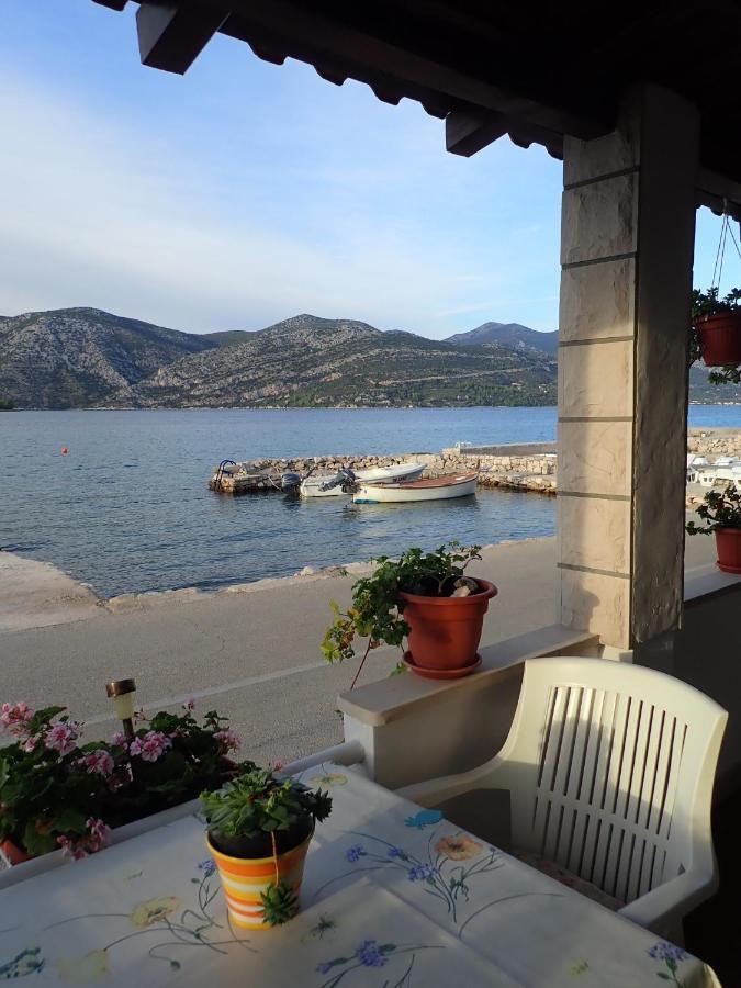 Katja Beach Apartment Račišće Екстериор снимка