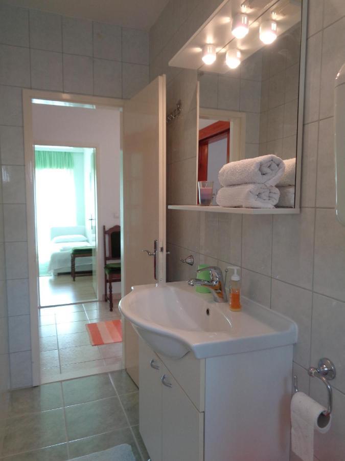 Katja Beach Apartment Račišće Екстериор снимка